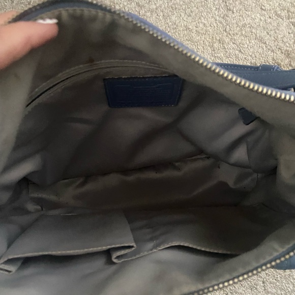 Coach Penelope Hobo Shoulder Bag in Cornflower Blue. Super soft peeble leather. - Picture 5 of 8